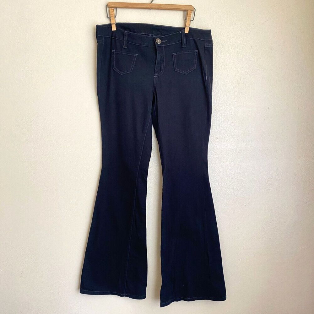 City Streets Size 11 Black Wide Flare Jeans Stretch Dark Wash Pockets
